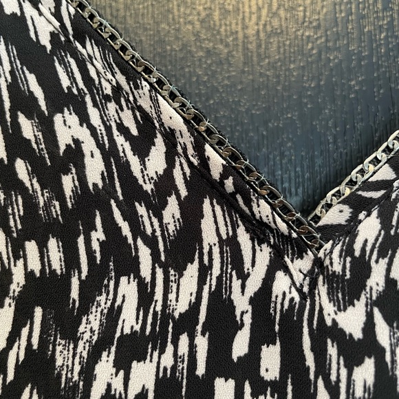 Blouse Tank - Picture 2 of 3